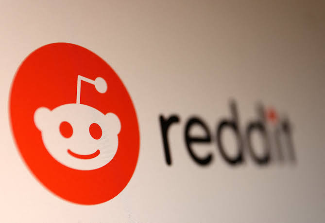 Reddit's ChatGPT Citation Share Drop: 86% Fall in a Day